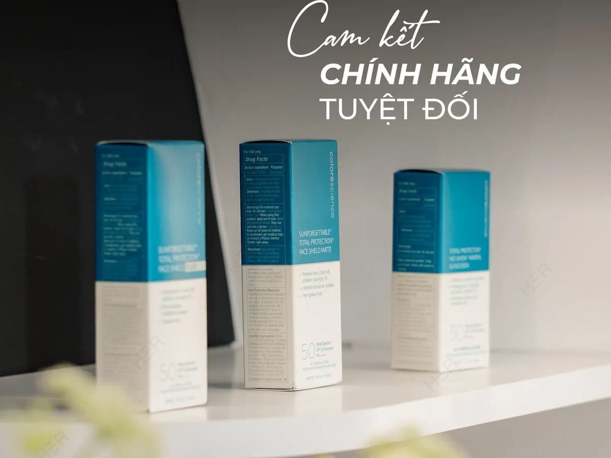 Kệ trưng bày dược mỹ phẩm chính hãng tại showroom HER